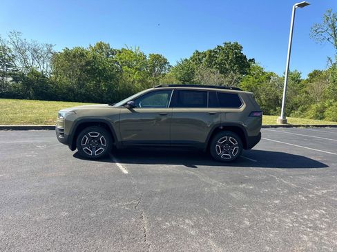 New 2026 Jeep Cherokee Laredo AWD/4WD image 33
