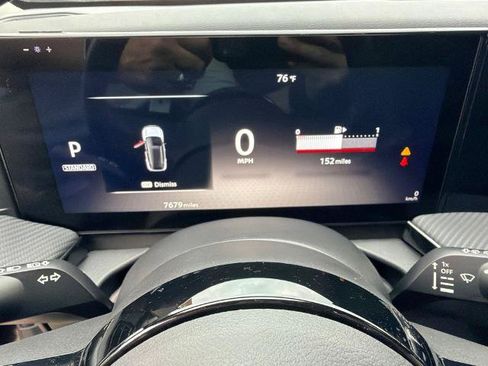 Certified 2025 Nissan Kicks SR AWD/4WD image 3