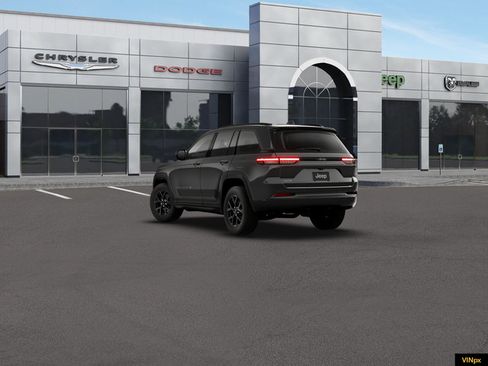 New 2026 Jeep Grand Cherokee Altitude AWD/4WD image 5