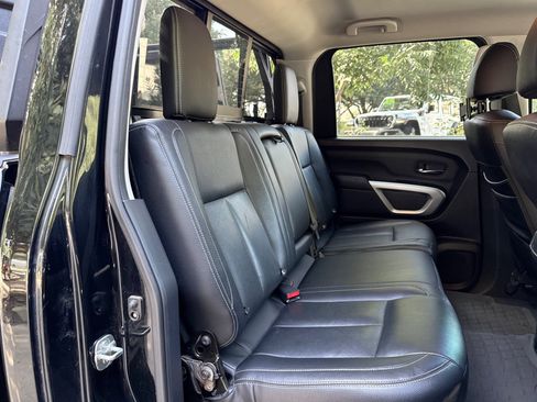 Used 2021 Nissan Titan SV w/ SV Convenience Package AWD/4WD image 21