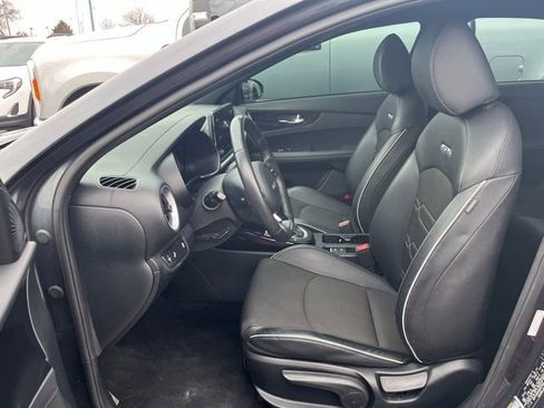 Used 2022 Kia Forte GT-Line w/ GT-Line Premium Package image 13
