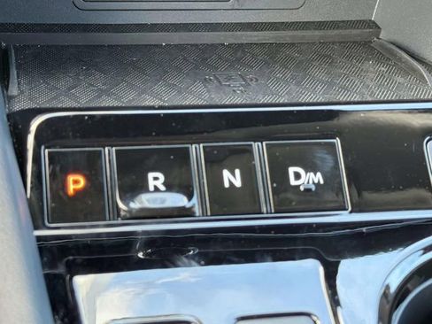 Certified 2025 Nissan Murano SV FWD image 17