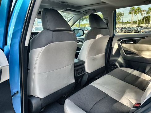 Used 2019 Toyota RAV4 XLE image 12
