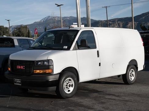 New 2025 GMC Savana 2500 w/ Driver Convenience Package image 40