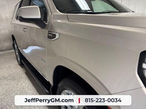 Used 2021 GMC Yukon SLT w/ SLT Luxury Plus Package AWD/4WD image 8