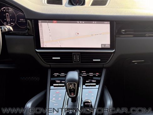 Used 2021 Porsche Cayenne AWD/4WD image 15
