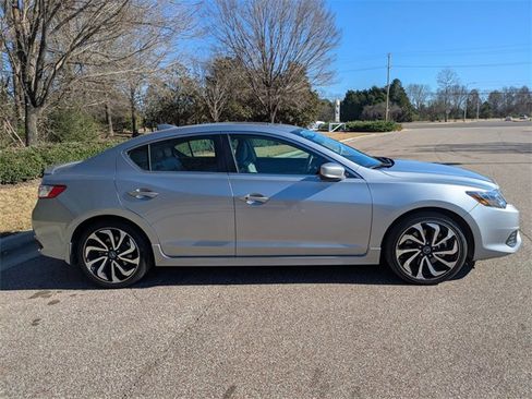 Used 2018 Acura ILX w/ Special Edition Package image 7