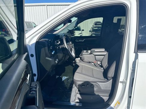 Used 2024 GMC Sierra 1500 Elevation image 13