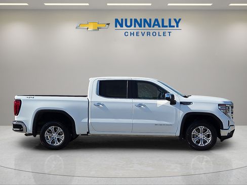 Certified 2024 GMC Sierra 1500 SLT AWD/4WD image 6