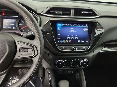Used 2021 Chevrolet TrailBlazer LT w/ Convenience Package FWD image 17