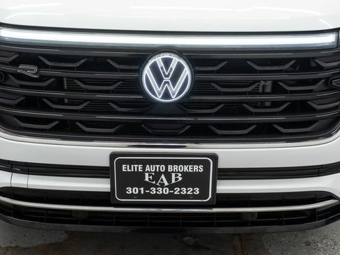 Used 2024 Volkswagen Atlas Cross Sport SEL R-Line AWD/4WD image 48