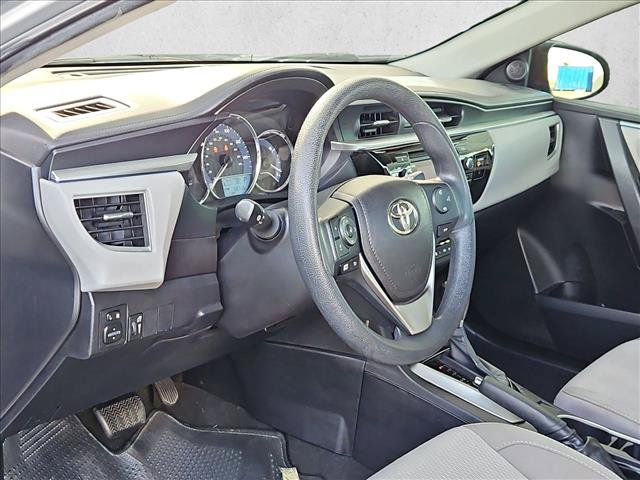 Used 2015 Toyota Corolla LE FWD image 9