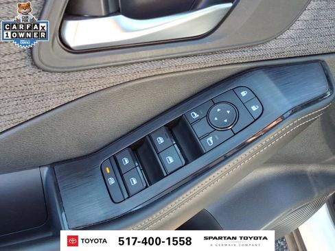 Used 2022 Nissan Rogue SV AWD/4WD image 15