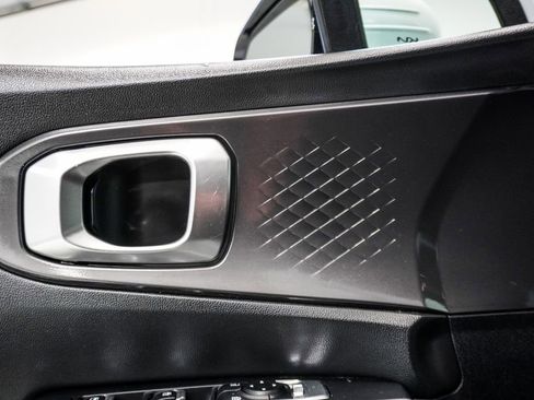 Used 2022 Kia Sorento LX image 20