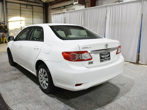 Used 2012 Toyota Corolla LE FWD image 4