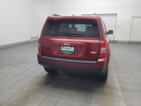 Used 2017 Jeep Patriot Latitude FWD image 7