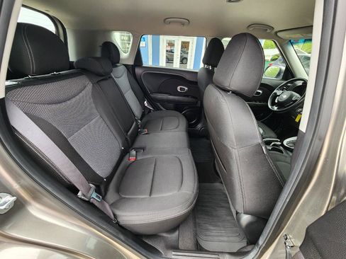 Used 2019 Kia Soul + FWD image 25