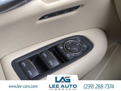 Used 2017 Cadillac XT5 Premium Luxury FWD image 18