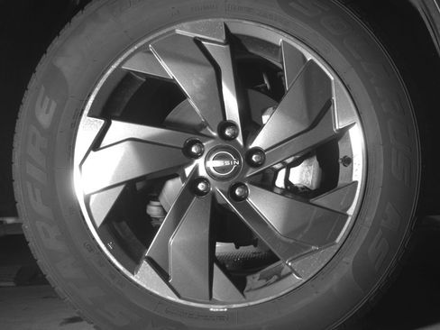 Used 2025 Nissan Rogue SV FWD image 13