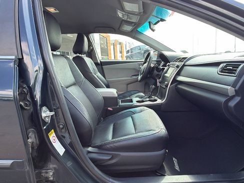 Used 2015 Toyota Camry SE FWD image 20