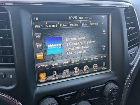 Used 2017 Jeep Grand Cherokee Limited w/ Luxury Group II image 20