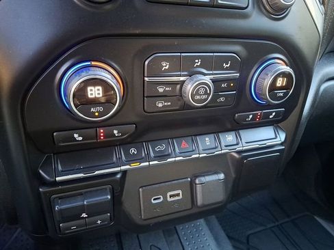 Used 2019 Chevrolet Silverado 1500 LT w/ All-Star Edition image 17