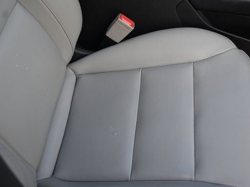 Used 2019 Cadillac XT4 Luxury w/ Cold Weather Package image 25