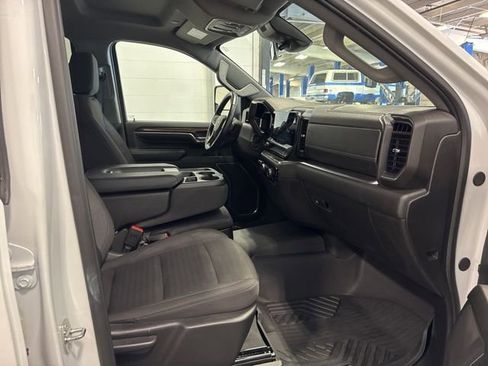 Used 2024 Chevrolet Silverado 2500 LT w/ Convenience Package AWD/4WD image 34