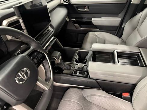 Used 2024 Toyota Tundra Limited AWD/4WD image 17