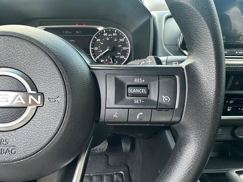 Used 2023 Nissan Rogue S AWD/4WD image 14