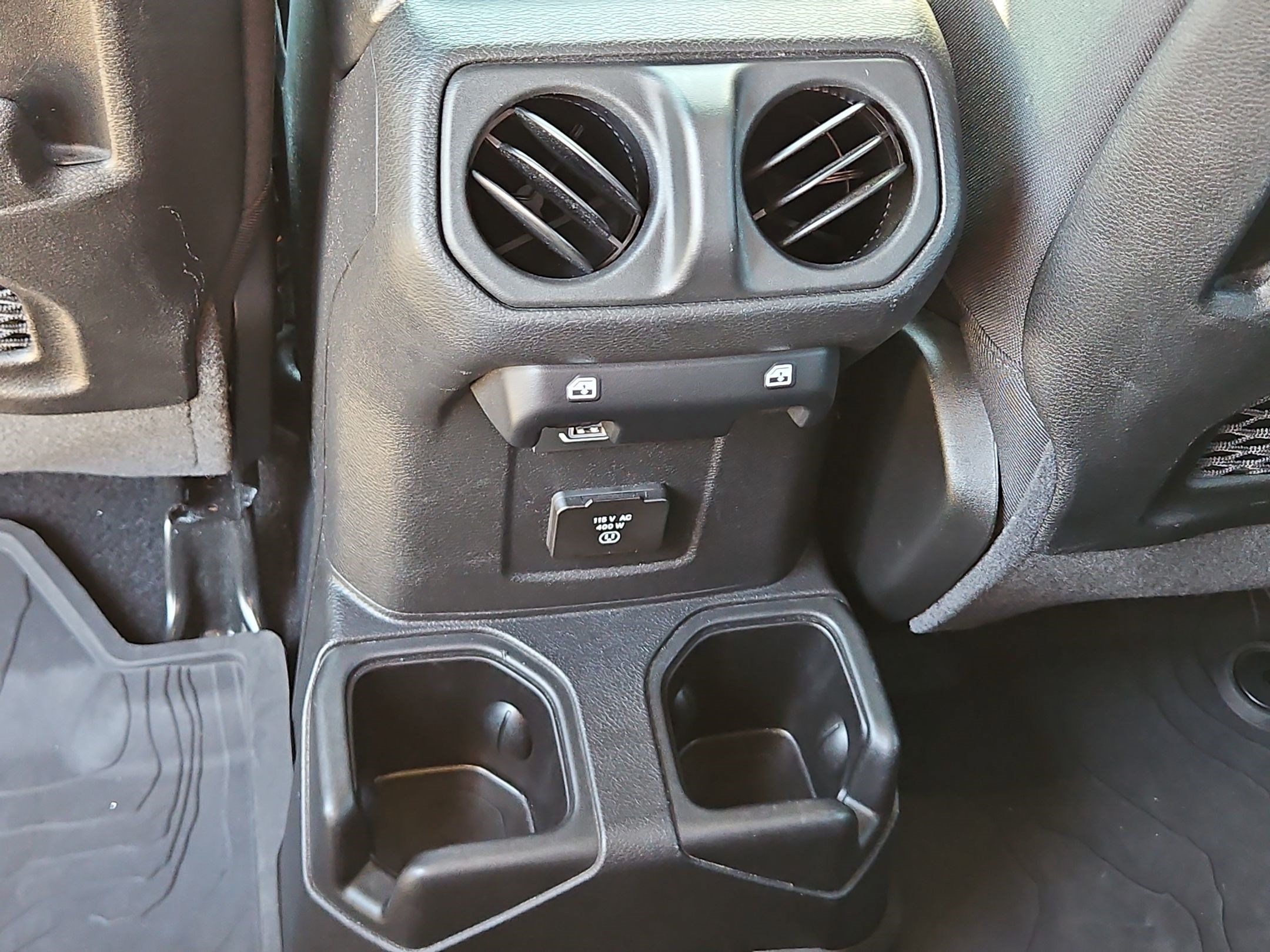 Used 2022 Jeep Gladiator Rubicon w/ Cold Weather Group AWD/4WD image 28