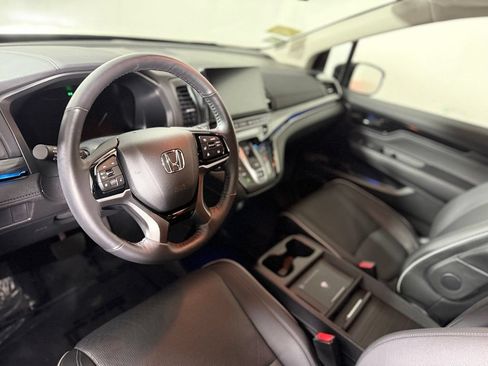 Used 2025 Honda Odyssey Elite image 19