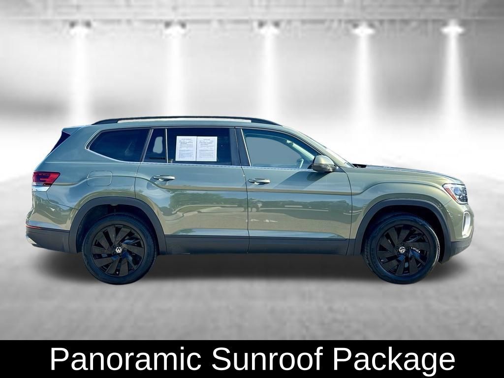 Certified 2026 Volkswagen Atlas SE w/ Panoramic Sunroof Package FWD image 4