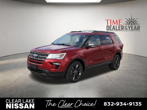 Used 2018 Ford Explorer XLT w/ Equipment Group 202A AWD/4WD image 3