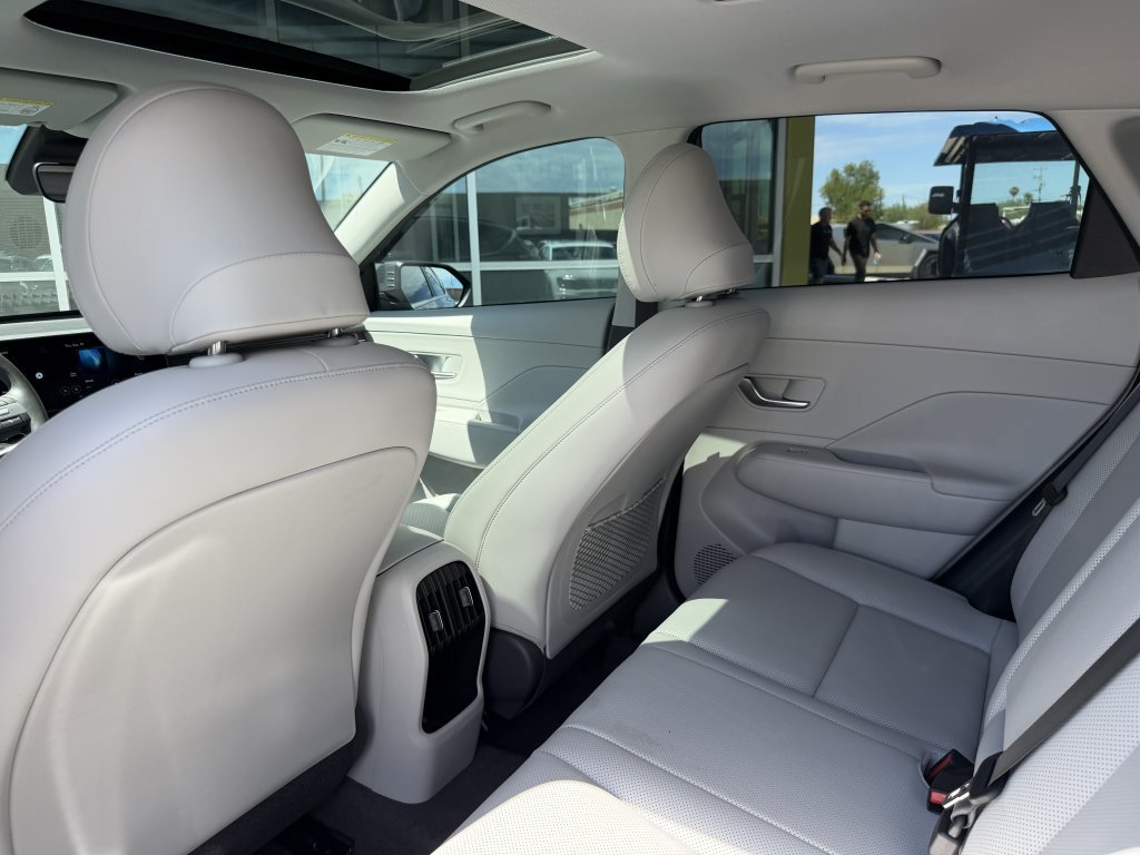 Used 2024 Hyundai Kona Limited FWD image 35