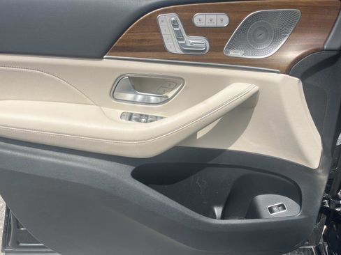 Certified 2023 Mercedes-Benz GLS 450 4MATIC image 22