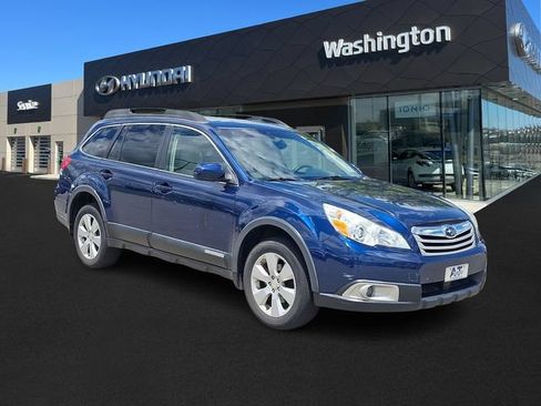 Used 2011 Subaru Outback 2.5i Premium AWD/4WD image 1