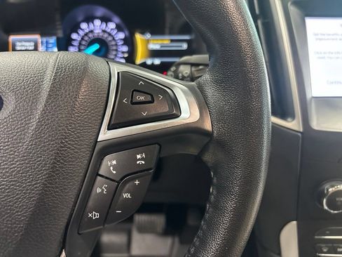 Used 2019 Ford Edge SEL w/ Equipment Group 201A FWD image 16