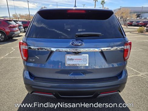 Used 2019 Ford Explorer XLT w/ Equipment Group 201A image 5