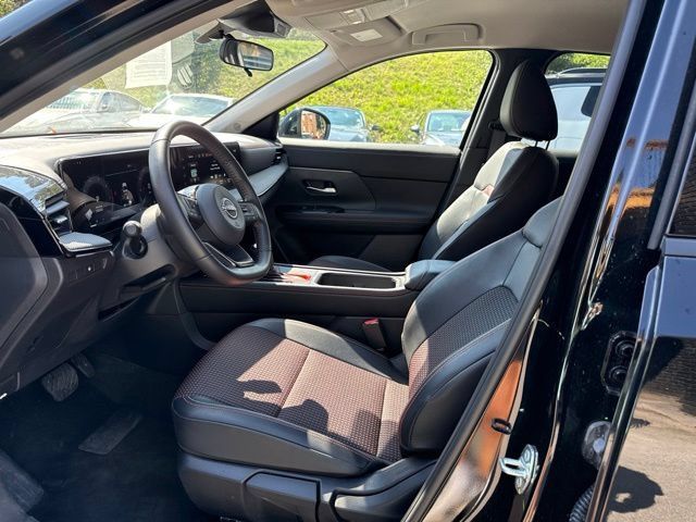 Used 2025 Nissan Kicks SR AWD/4WD image 20
