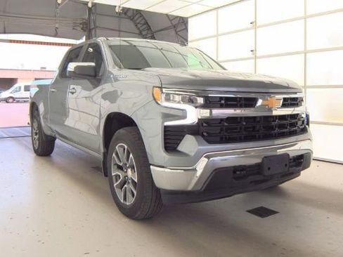 Used 2023 Chevrolet Silverado 1500 LT w/ All Star Edition Plus AWD/4WD image 2