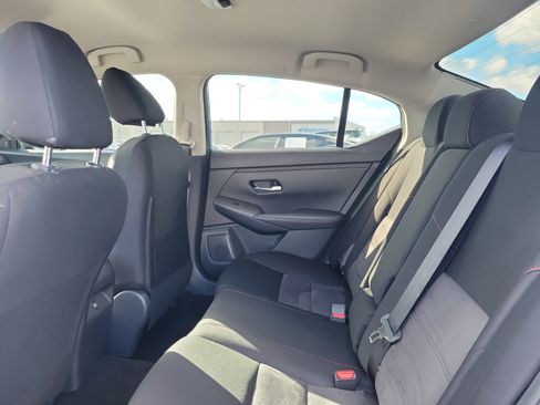 Certified 2025 Nissan Sentra SR w/ Midnight Edition image 11