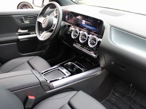 Used 2024 Mercedes-Benz GLA 250 image 12