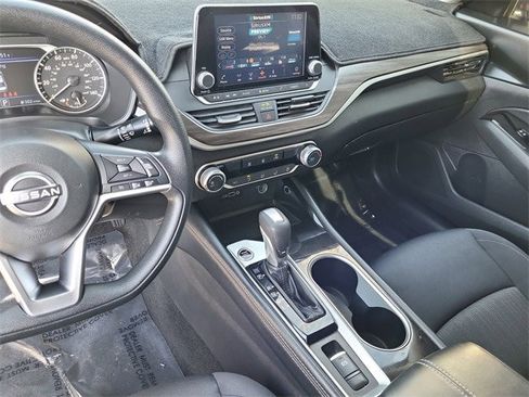 Used 2023 Nissan Altima 2.5 SV image 14