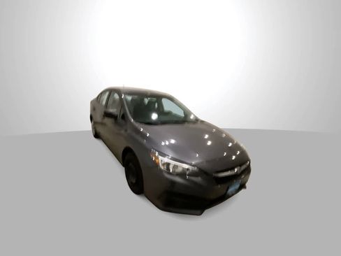 Used 2020 Subaru Impreza 2.0i image 2