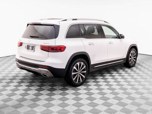 Used 2021 Mercedes-Benz GLB 250 4MATIC image 5