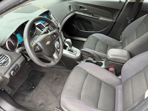 Used 2015 Chevrolet Cruze LT image 10