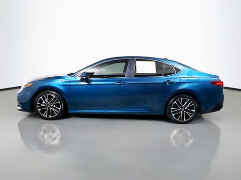 Used 2025 Toyota Camry XLE w/ Premium Plus Package FWD image 9