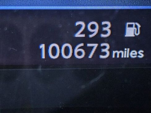 Used 2021 Nissan Rogue Sport S image 21