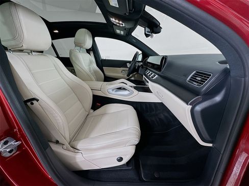 Used 2025 Mercedes-Benz GLE 450 4MATIC Coupe image 31